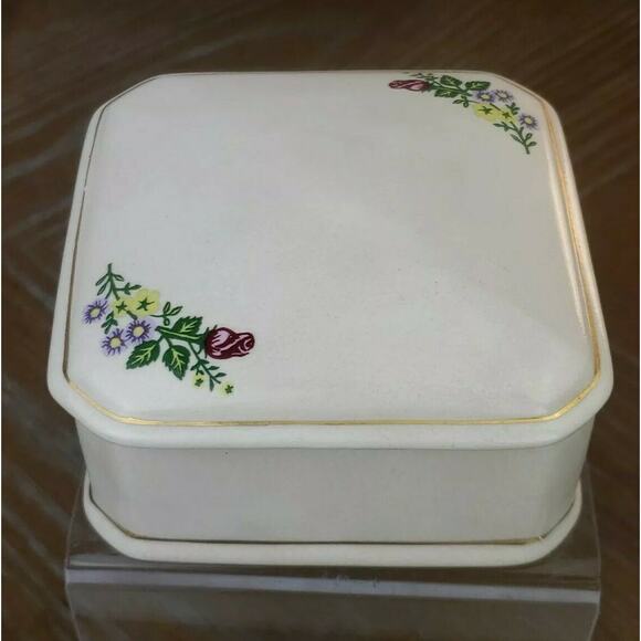 Paul Sebastian PS 1998 Limited Edition White and Gold Trimmed Trinket Box Roses - Picture 1 of 6